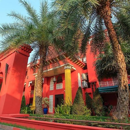 Sheik Istana Hotel Chiangmal チエンマイ エクステリア 写真