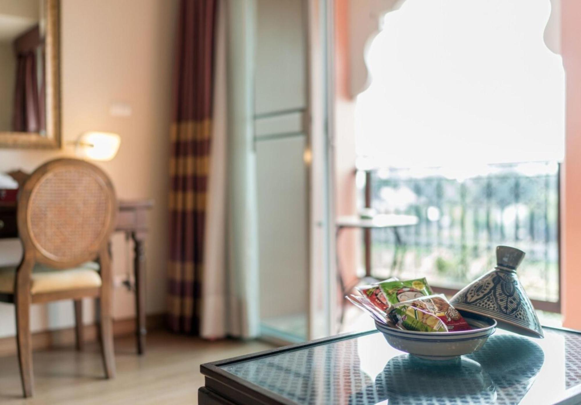 Sheik Istana Hotel Chiangmal チエンマイ エクステリア 写真