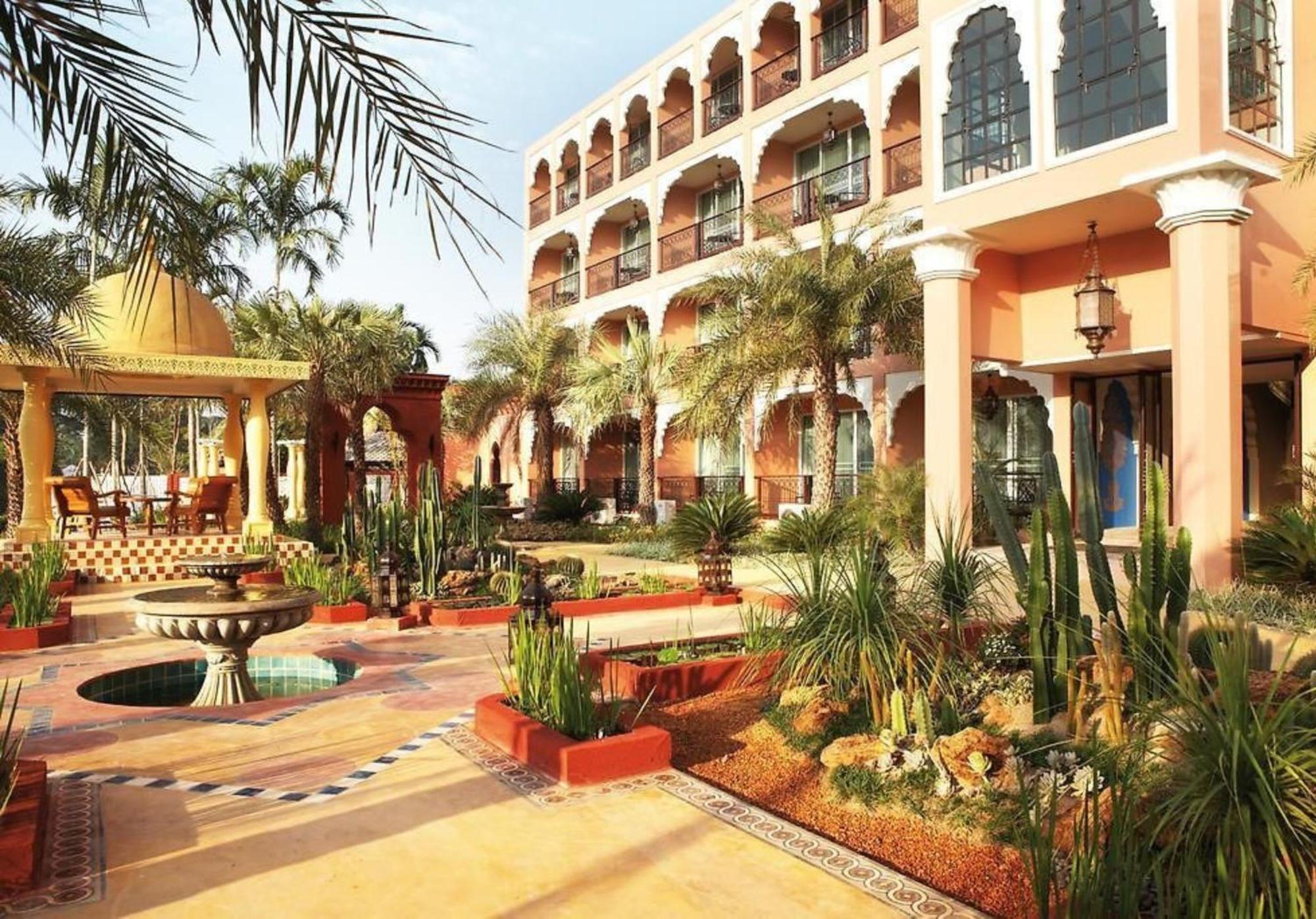 Sheik Istana Hotel Chiangmal チエンマイ エクステリア 写真