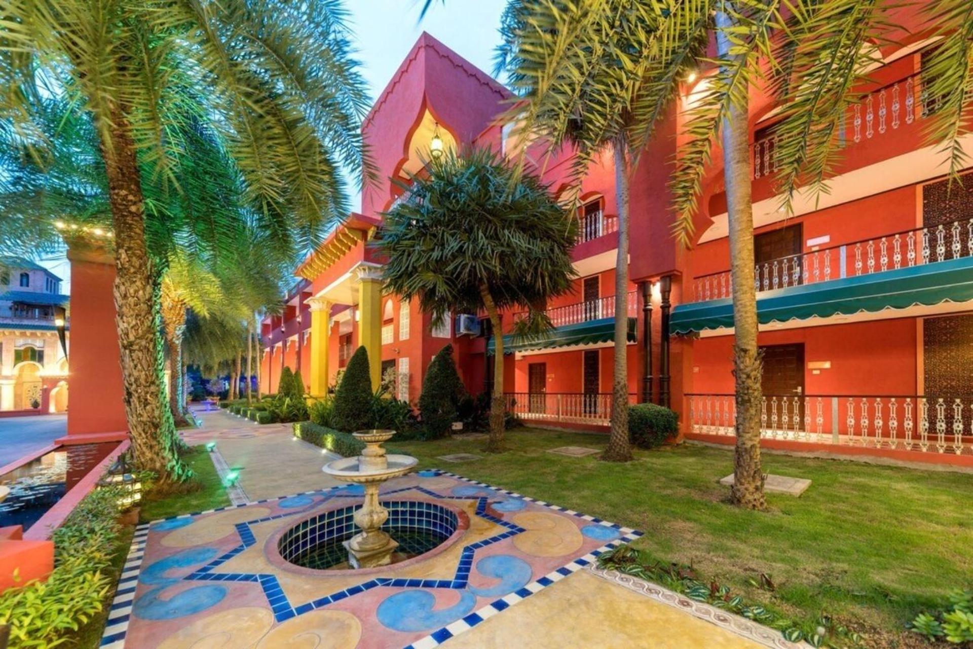 Sheik Istana Hotel Chiangmal チエンマイ エクステリア 写真
