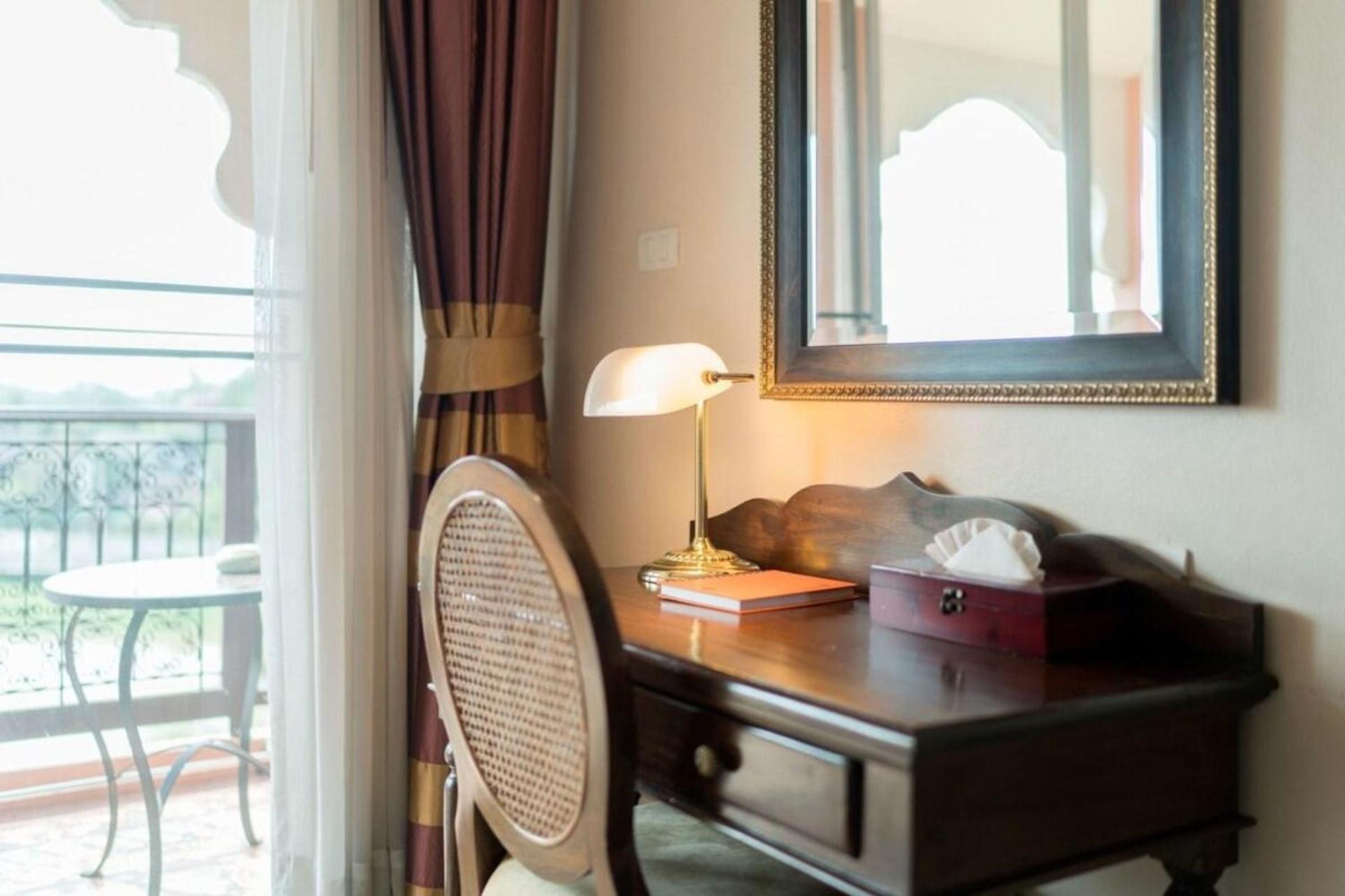 Sheik Istana Hotel Chiangmal チエンマイ エクステリア 写真