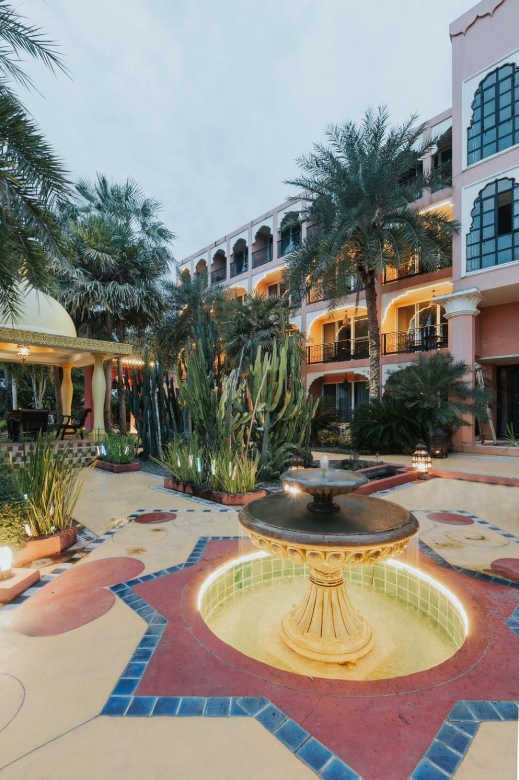 Sheik Istana Hotel Chiangmal チエンマイ エクステリア 写真
