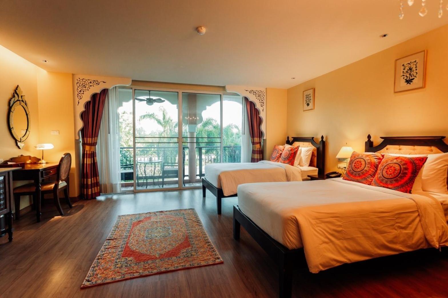Sheik Istana Hotel Chiangmal チエンマイ エクステリア 写真
